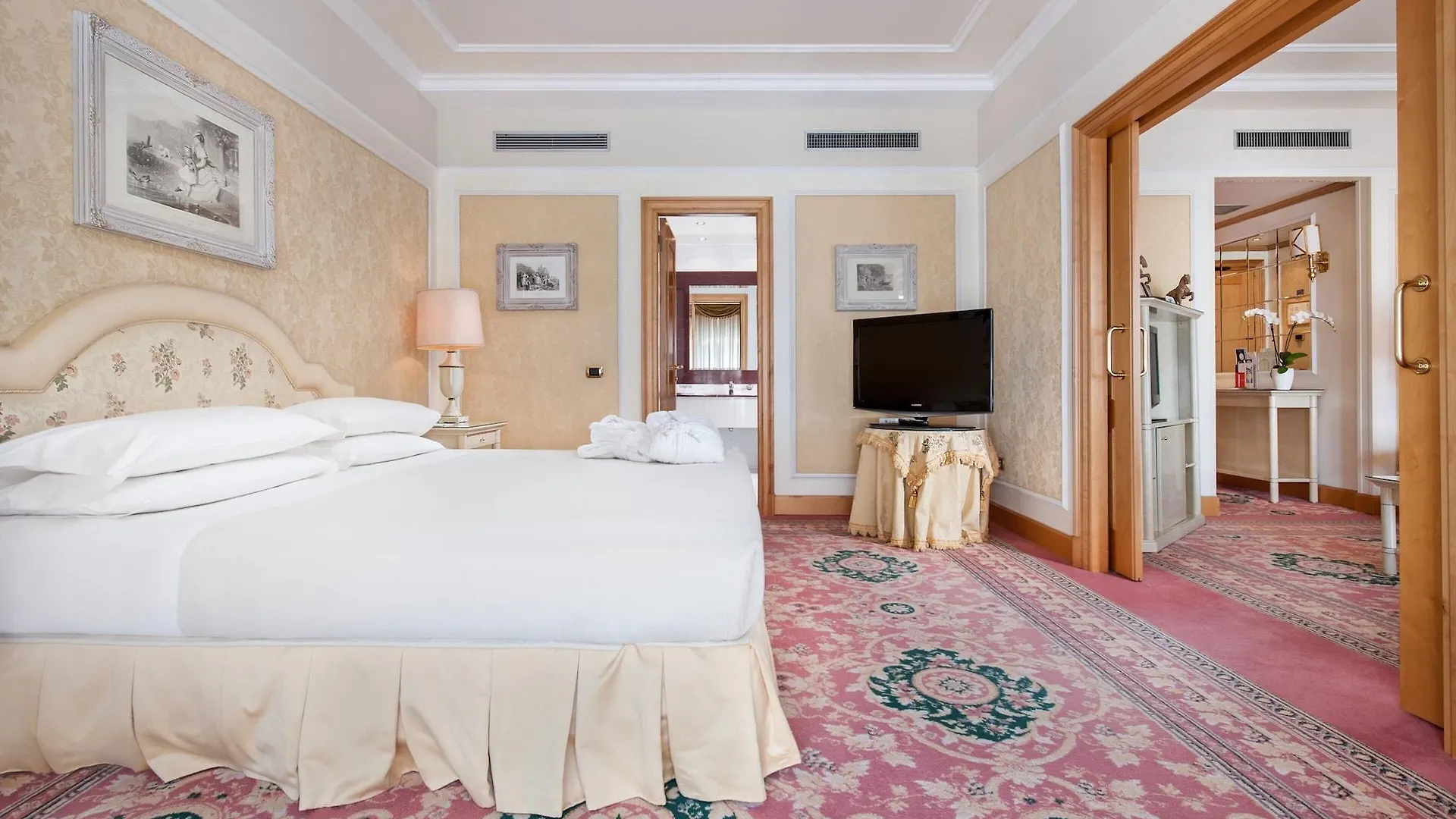 בולוניה Royal Hotel Carlton