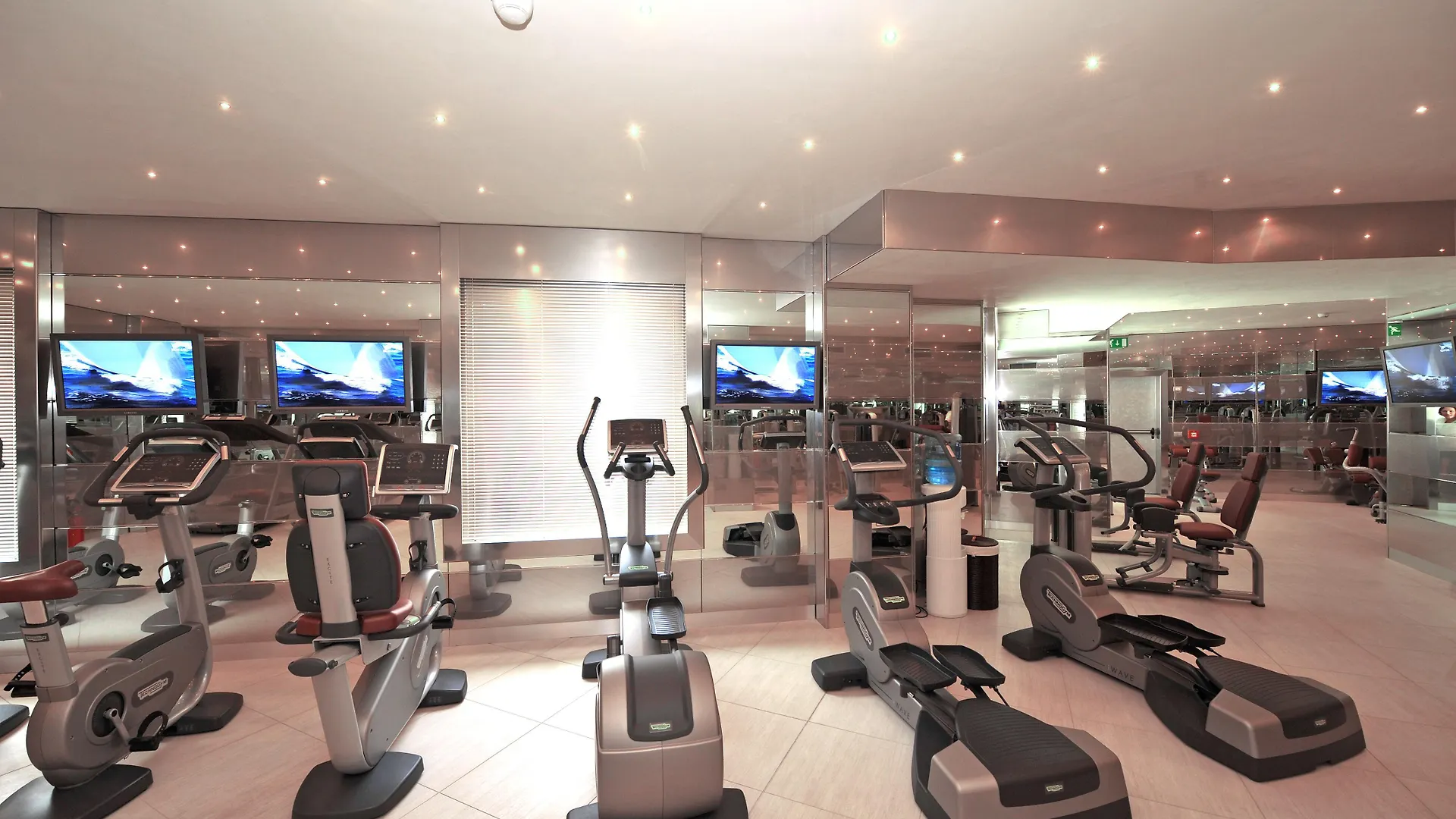 בולוניה Royal Hotel Carlton