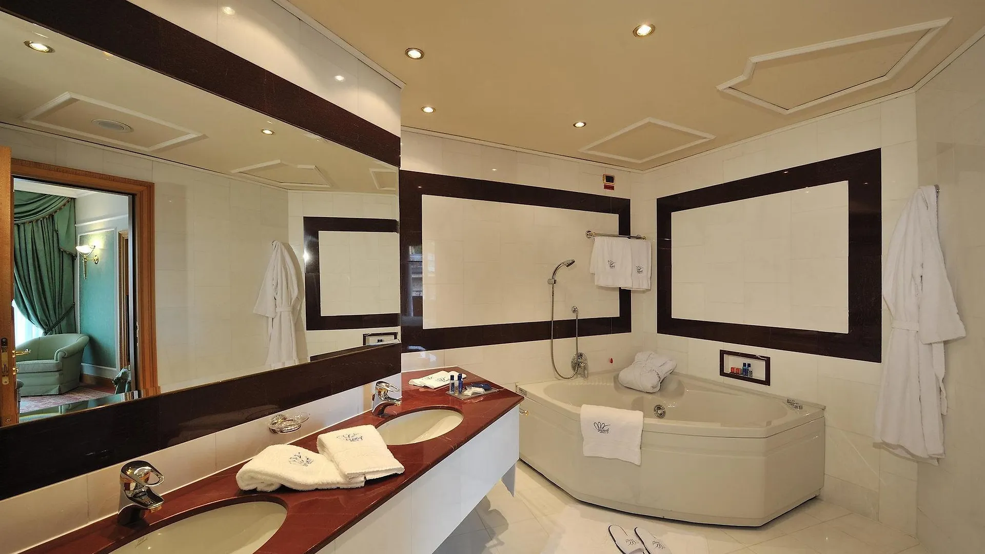 בולוניה Royal Hotel Carlton