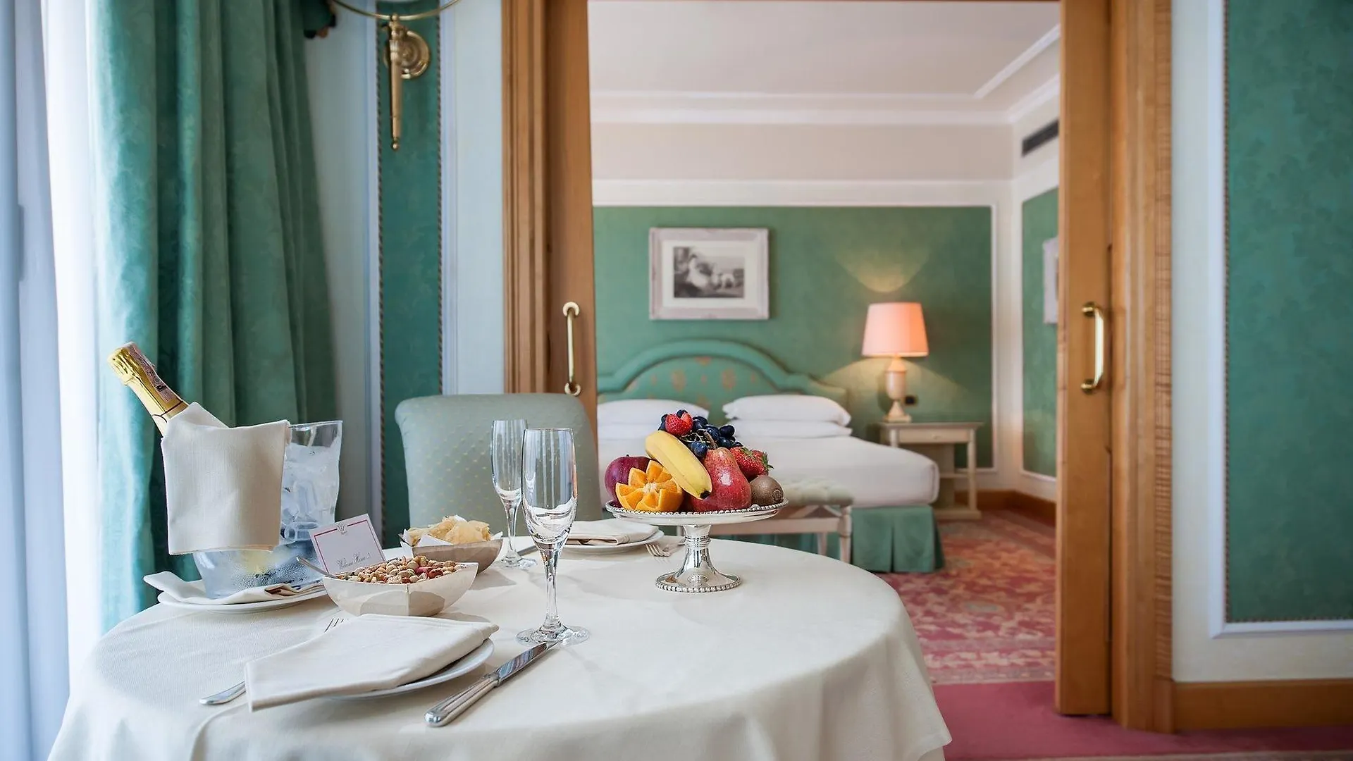 ****  בולוניה Royal Hotel Carlton איטליה