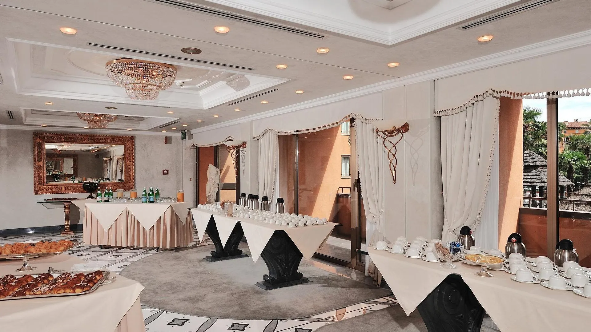 Royal Hotel Carlton Bologna 4*,  Italy