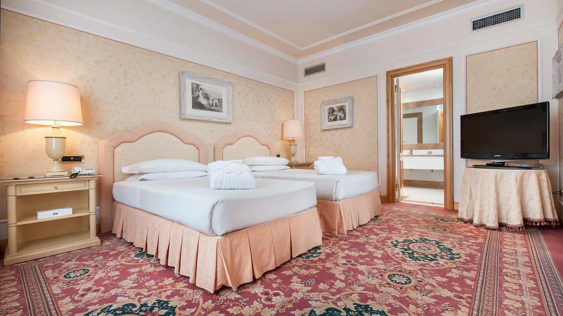 בולוניה Royal Hotel Carlton