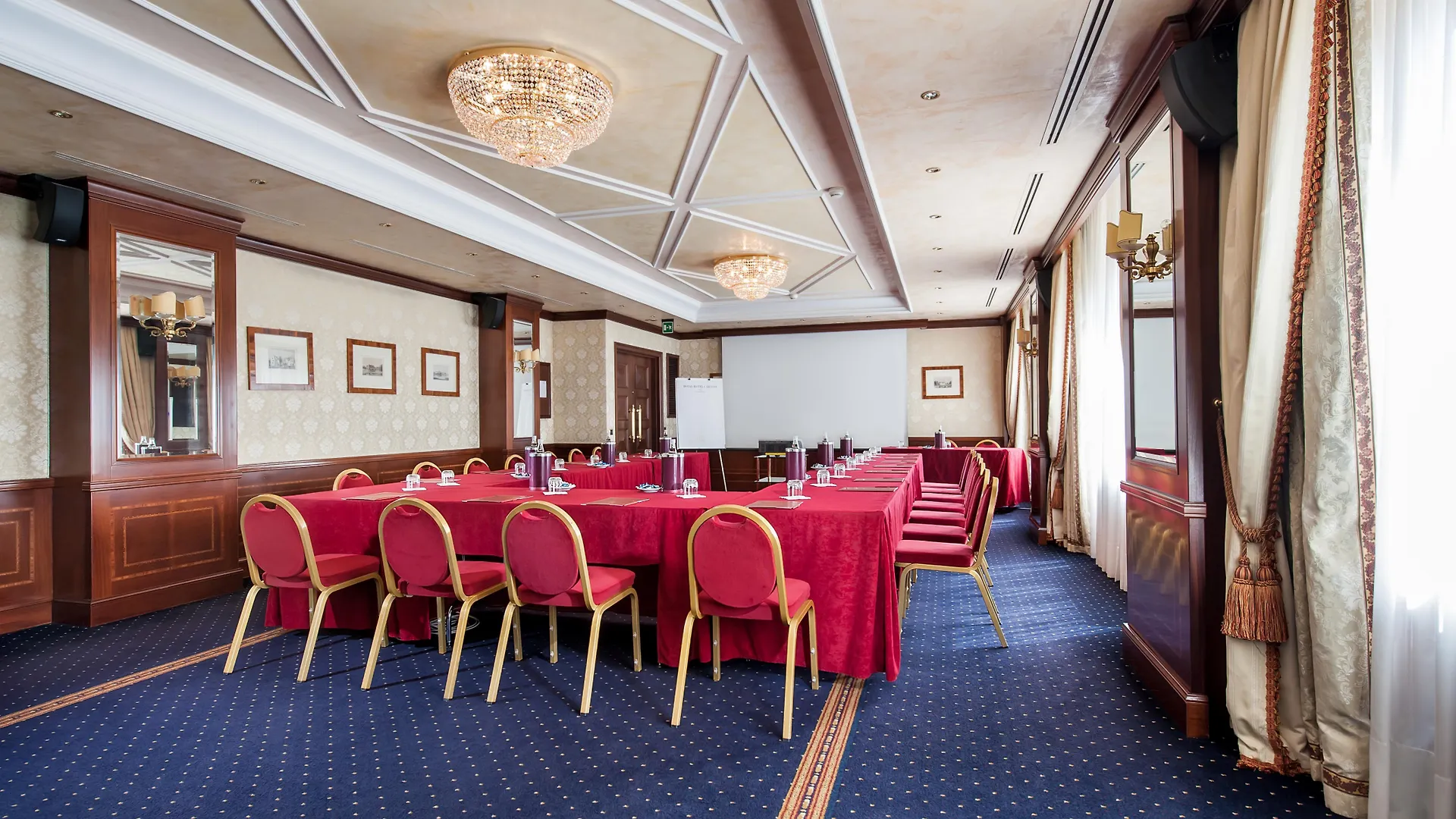 Royal Hotel Carlton Bologna 4*,